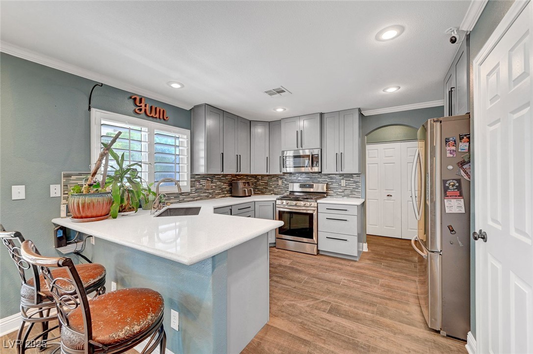 8633 Radiant Ruby Avenue