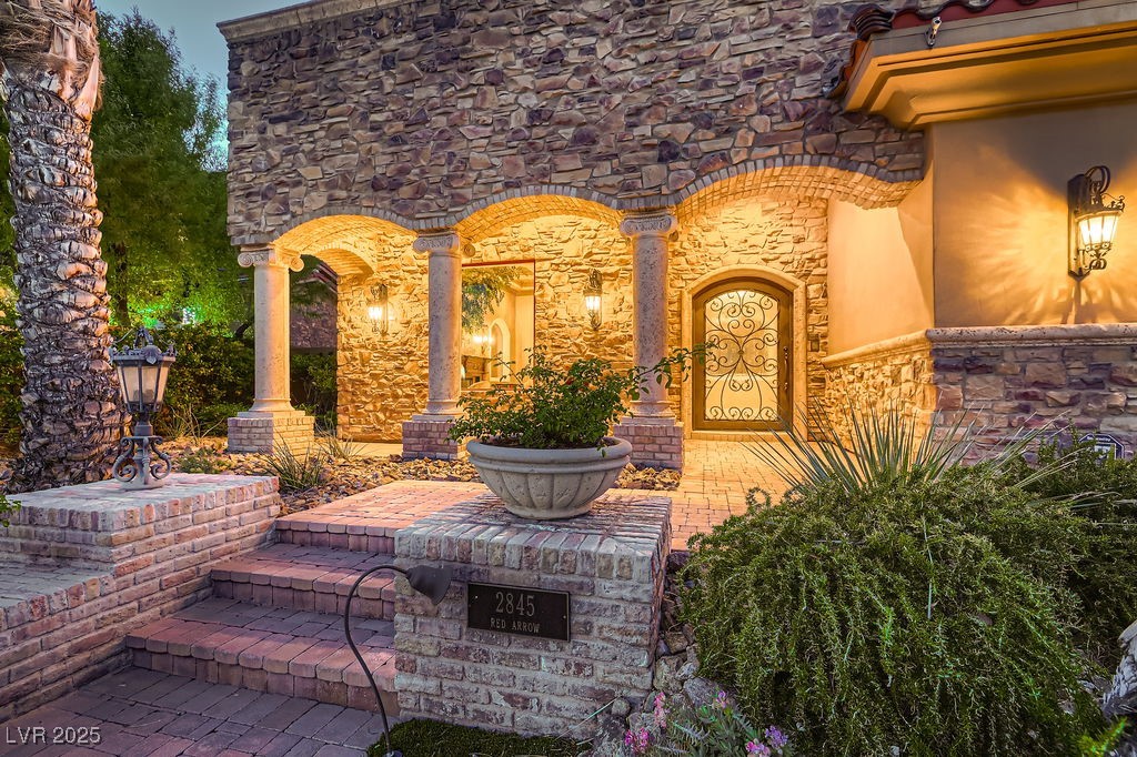 2845 Red Arrow Drive