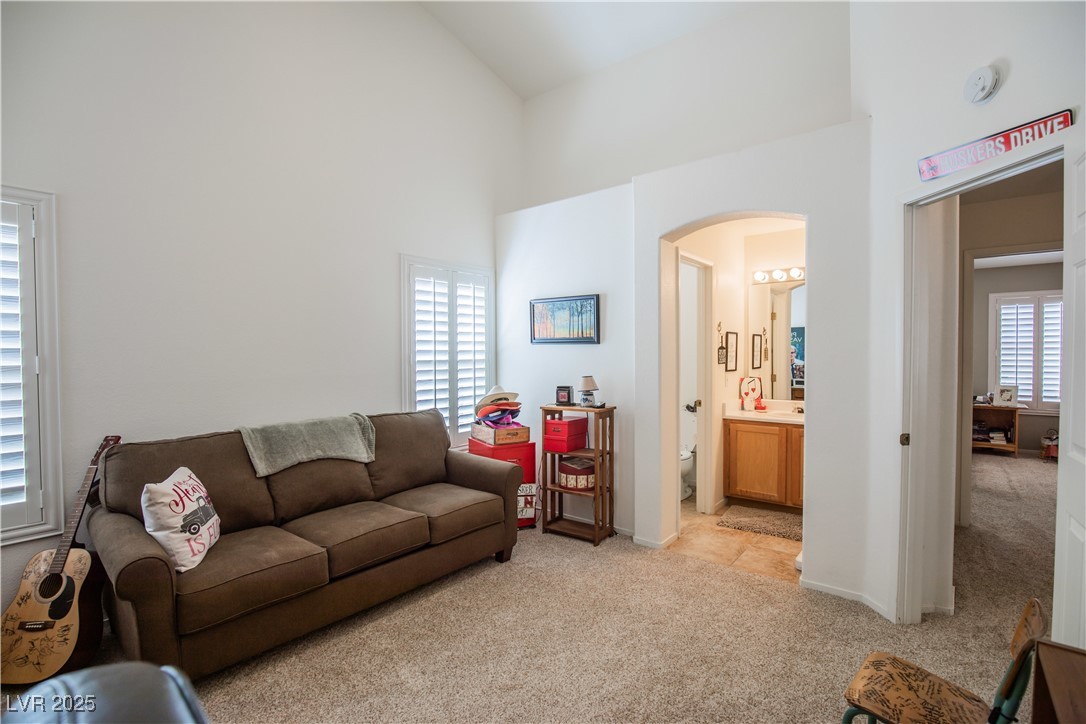 8437 Cinnamon Hill Avenue