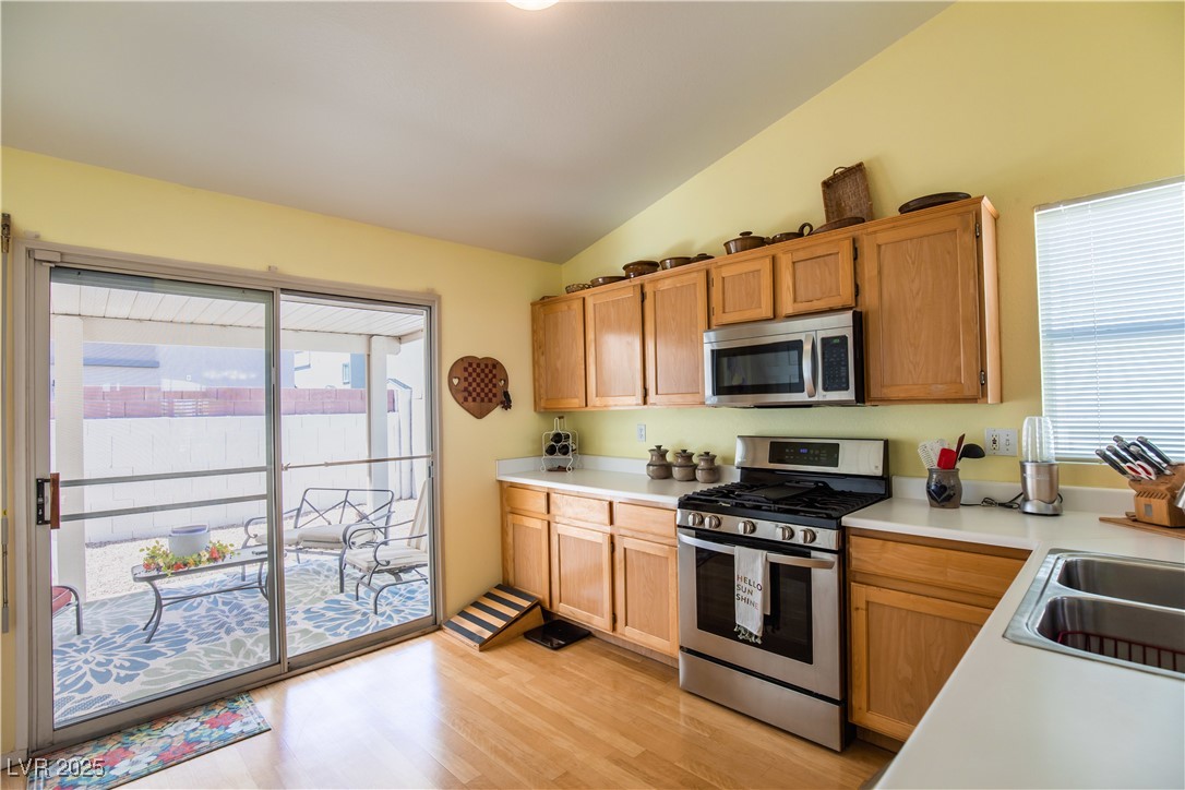 8437 Cinnamon Hill Avenue