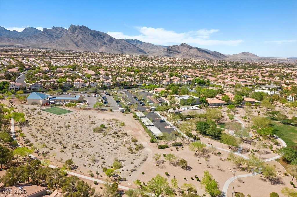 2033 Summer Spruce Place 102