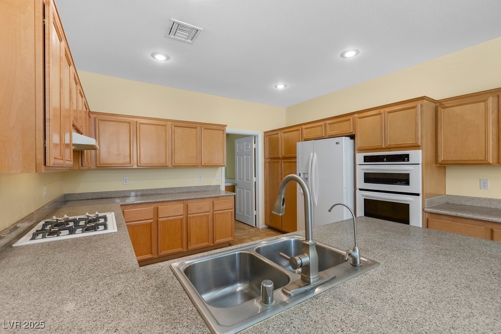 2033 Summer Spruce Place 102