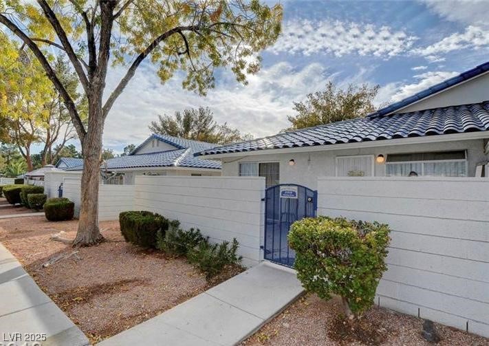 2132 Chertsey Drive B