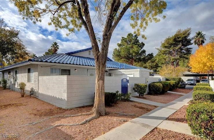 2132 Chertsey Drive B