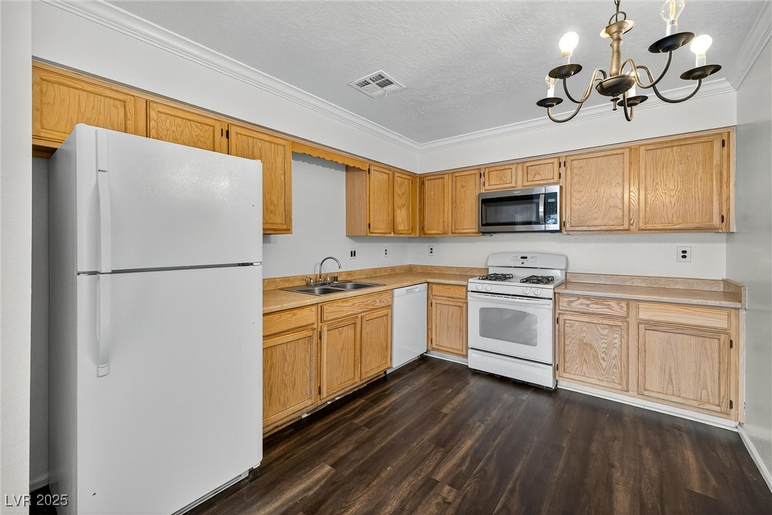 2132 Chertsey Drive B