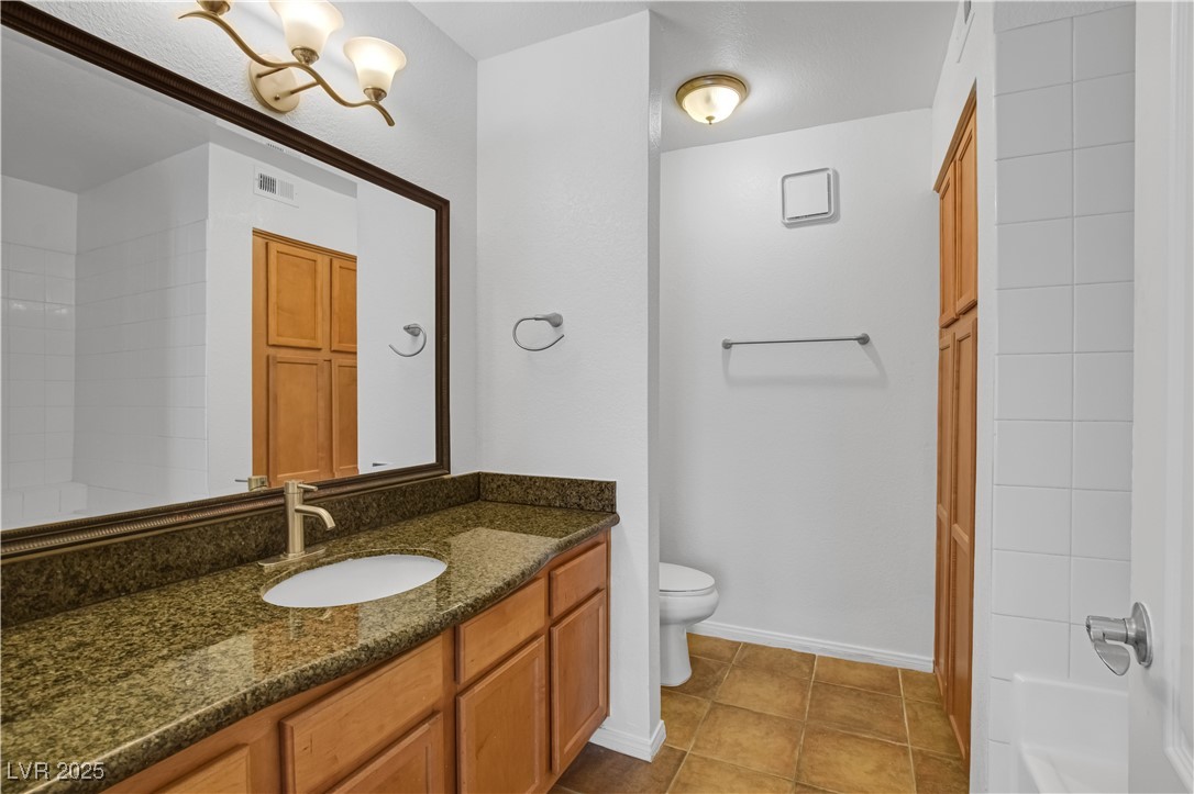 9325 West DESERT INN Road 177