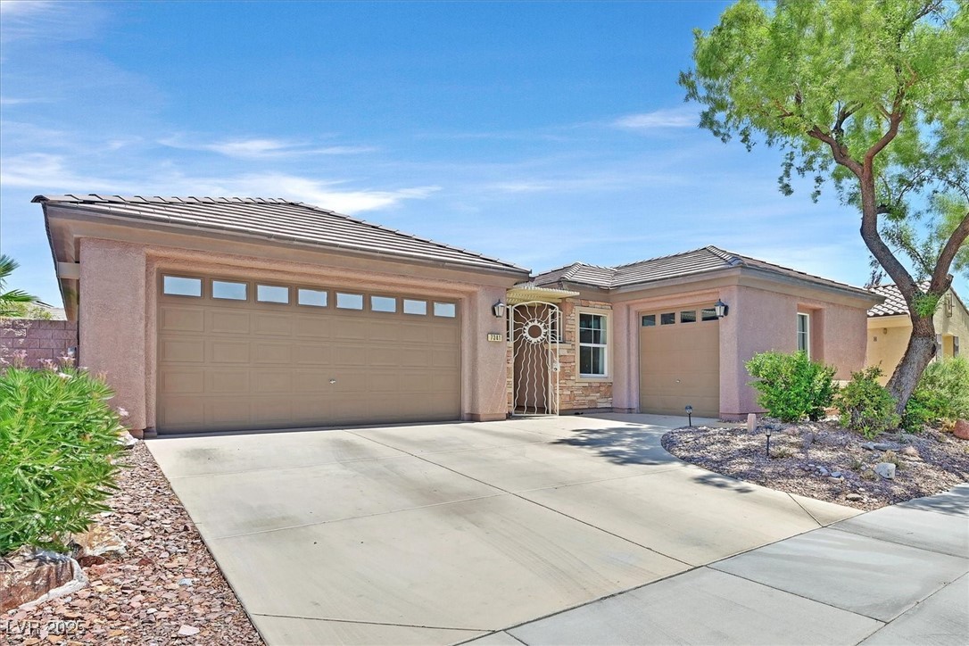 7341 Royal Melbourne Drive