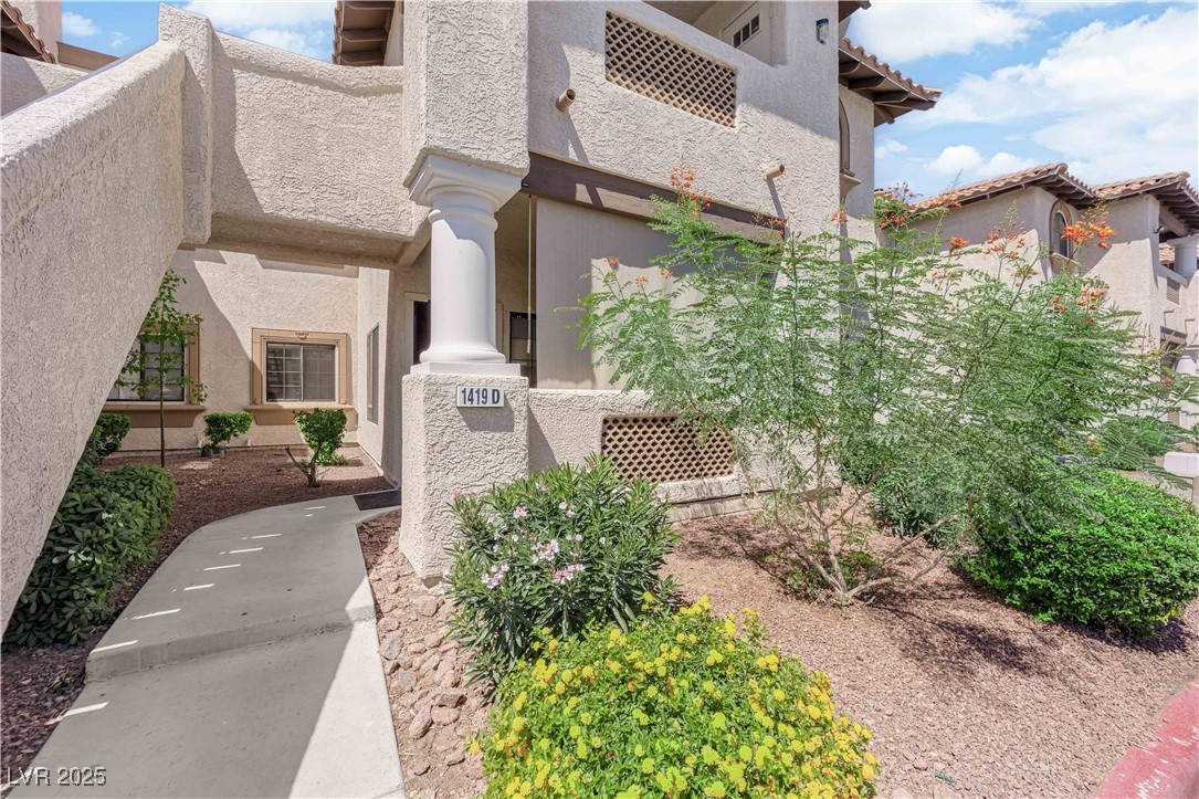 1419 Santa Margarita Street D