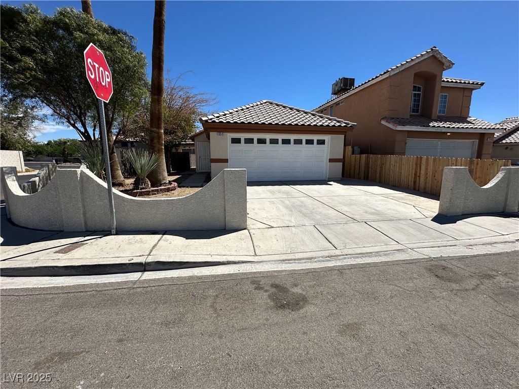 1654 Nesting Way