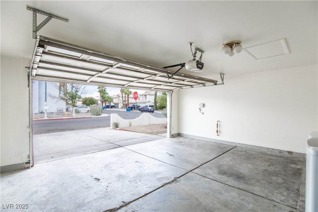 1654 Nesting Way