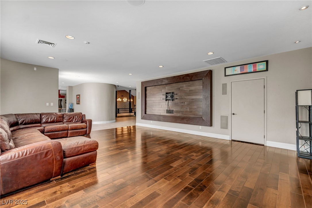 8113 Sapphire Bay Circle