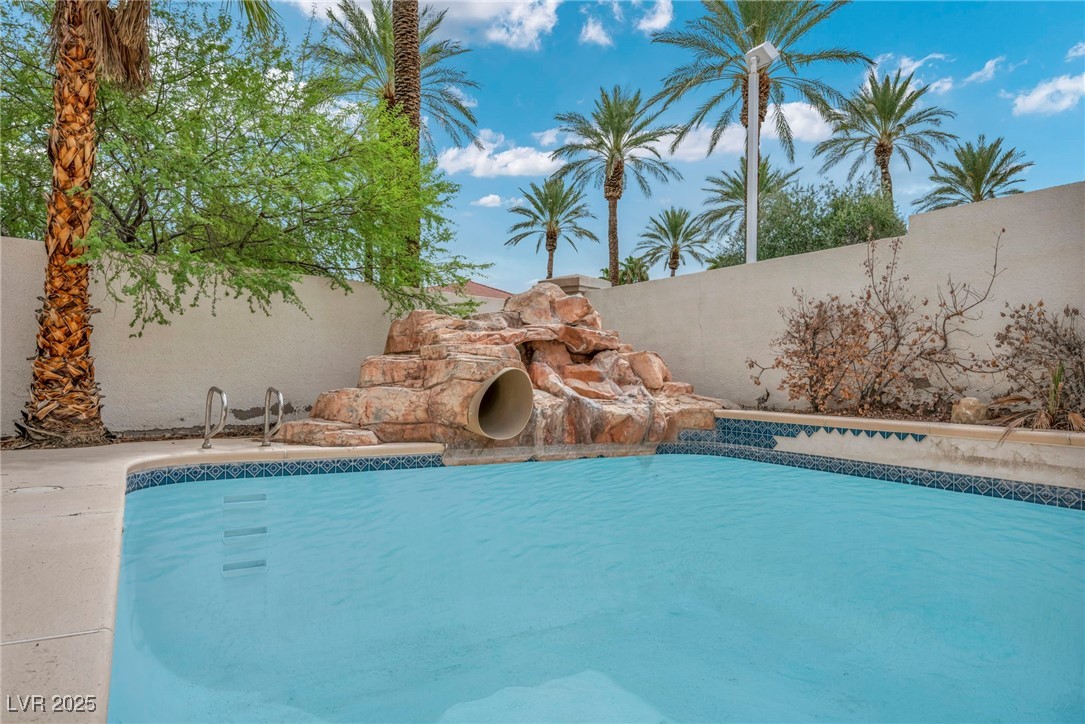 8113 Sapphire Bay Circle