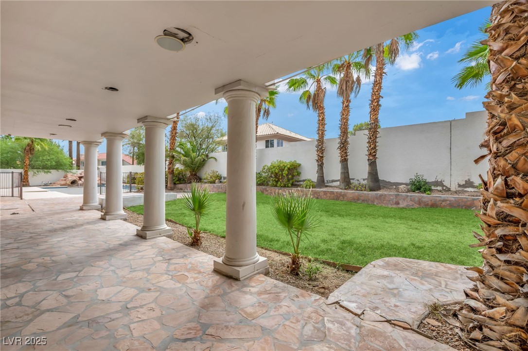 8113 Sapphire Bay Circle