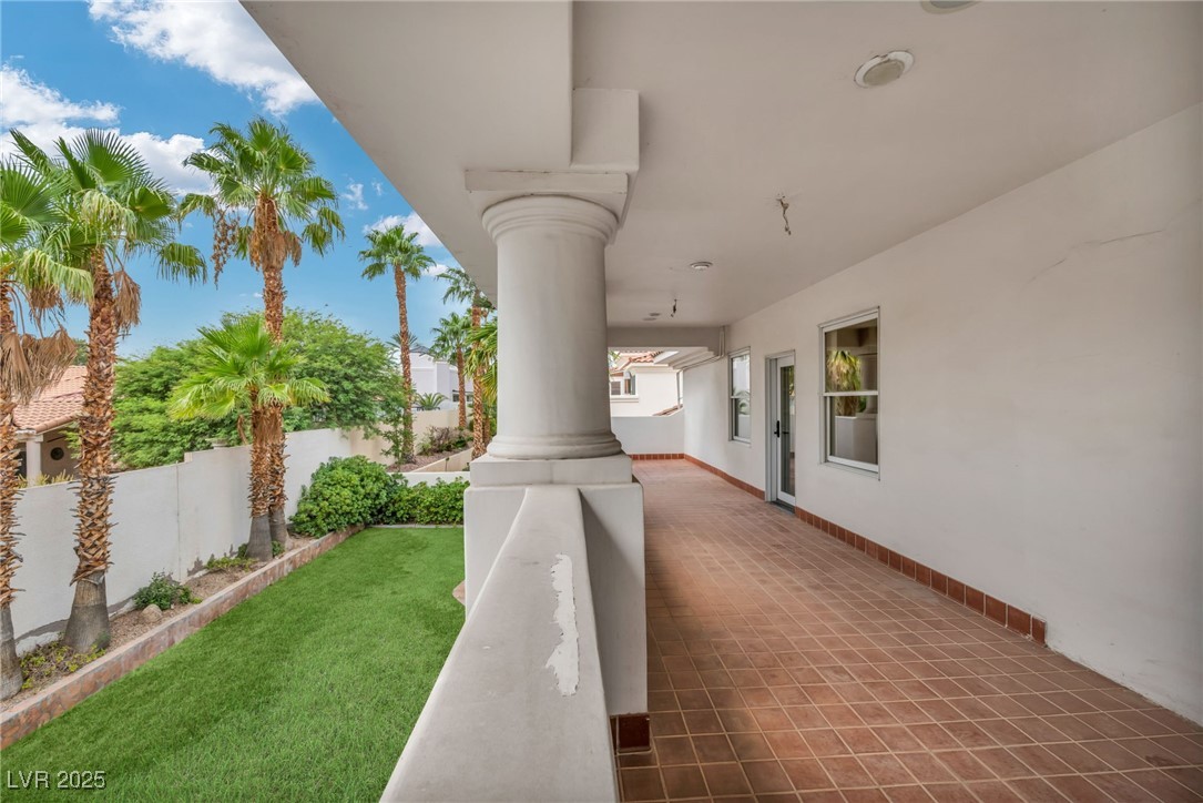 8113 Sapphire Bay Circle