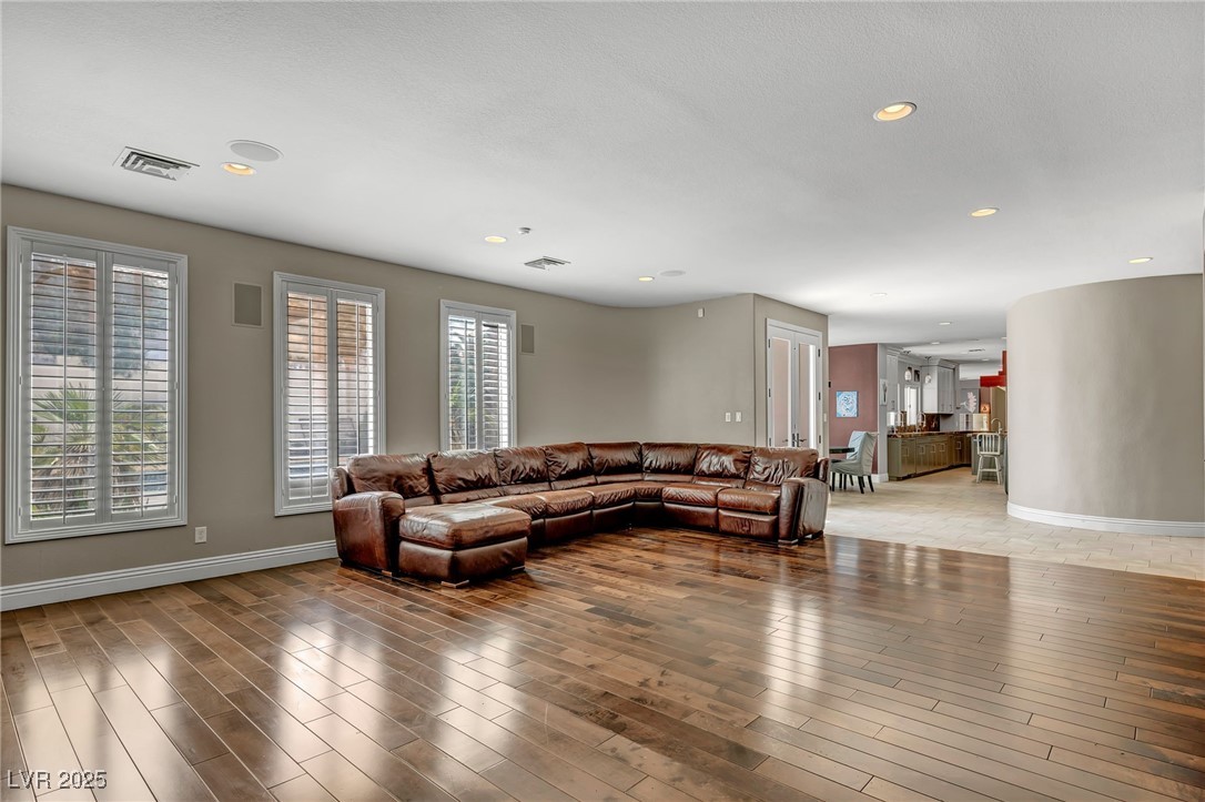 8113 Sapphire Bay Circle