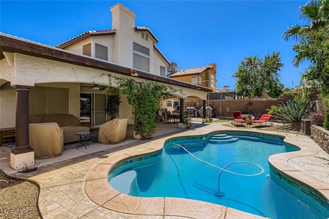 2031 Buckeye Reef Street