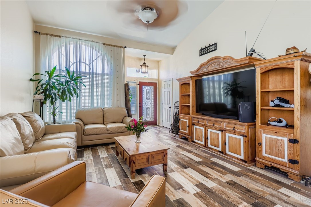 2031 Buckeye Reef Street