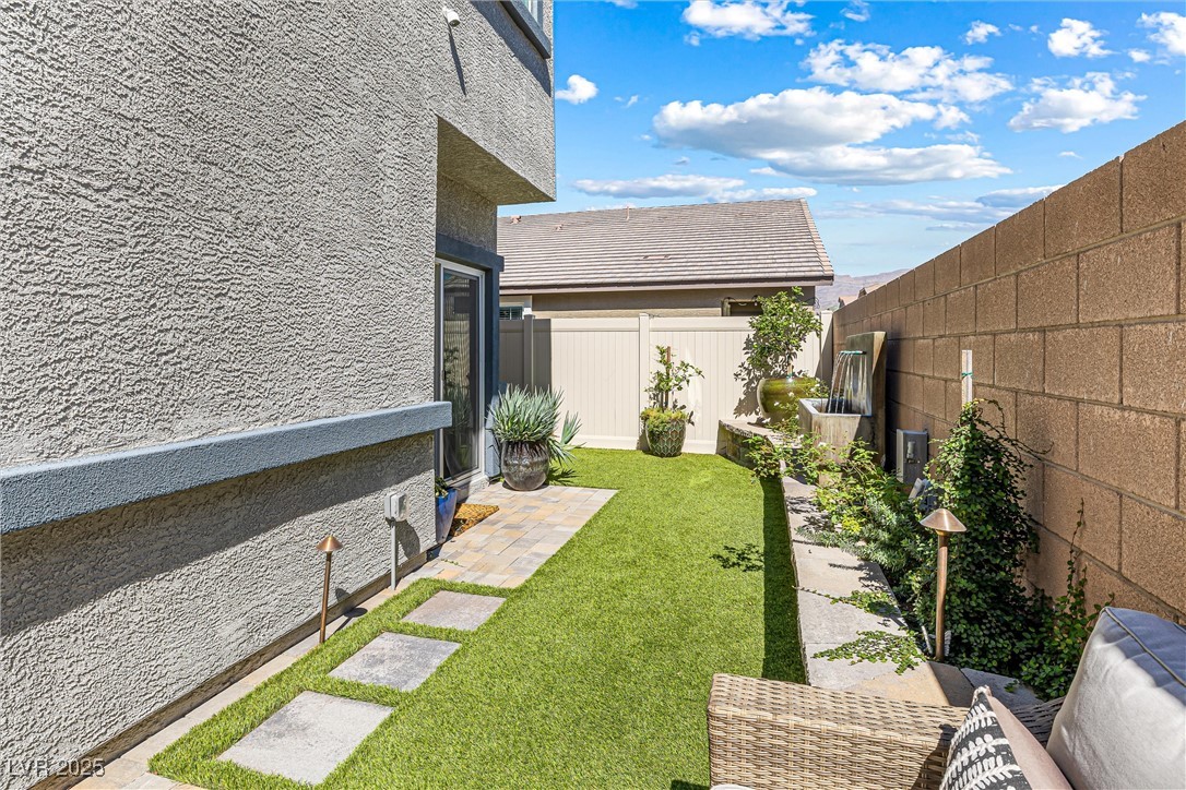 7880 Aurora Sky Street 3