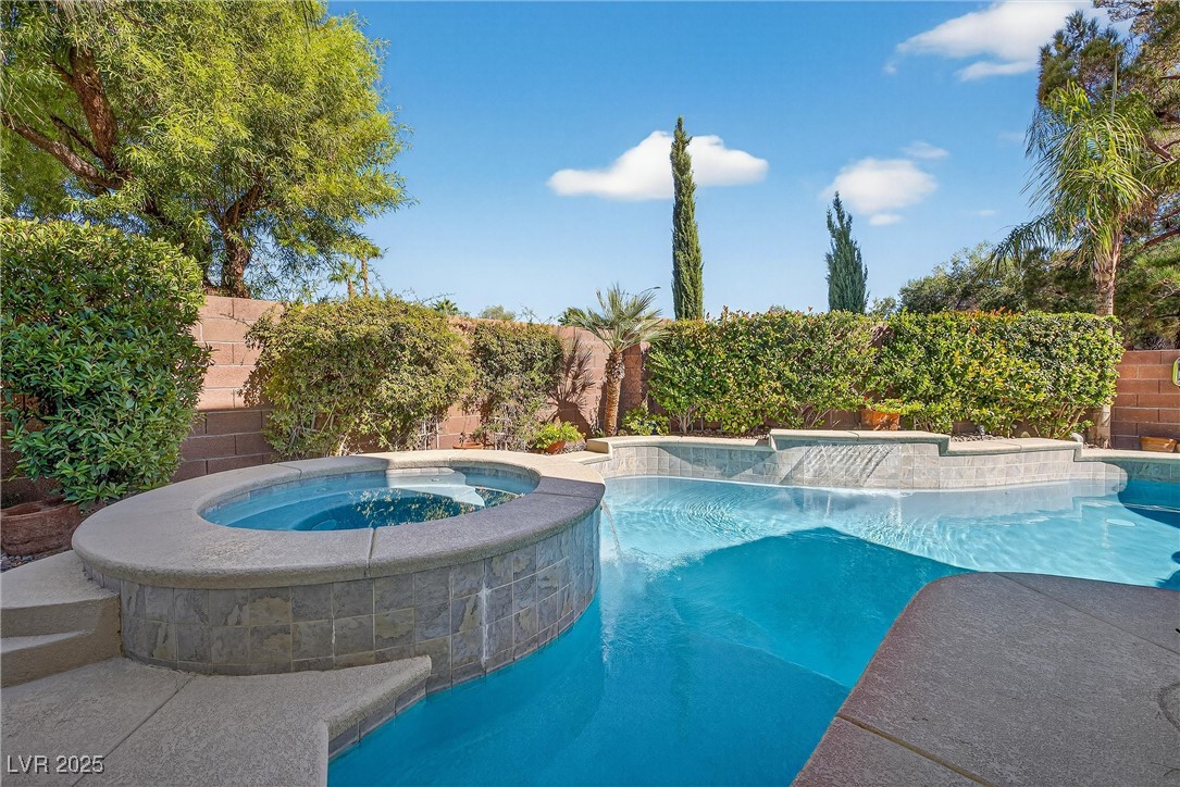 980 Upper Meadows Place