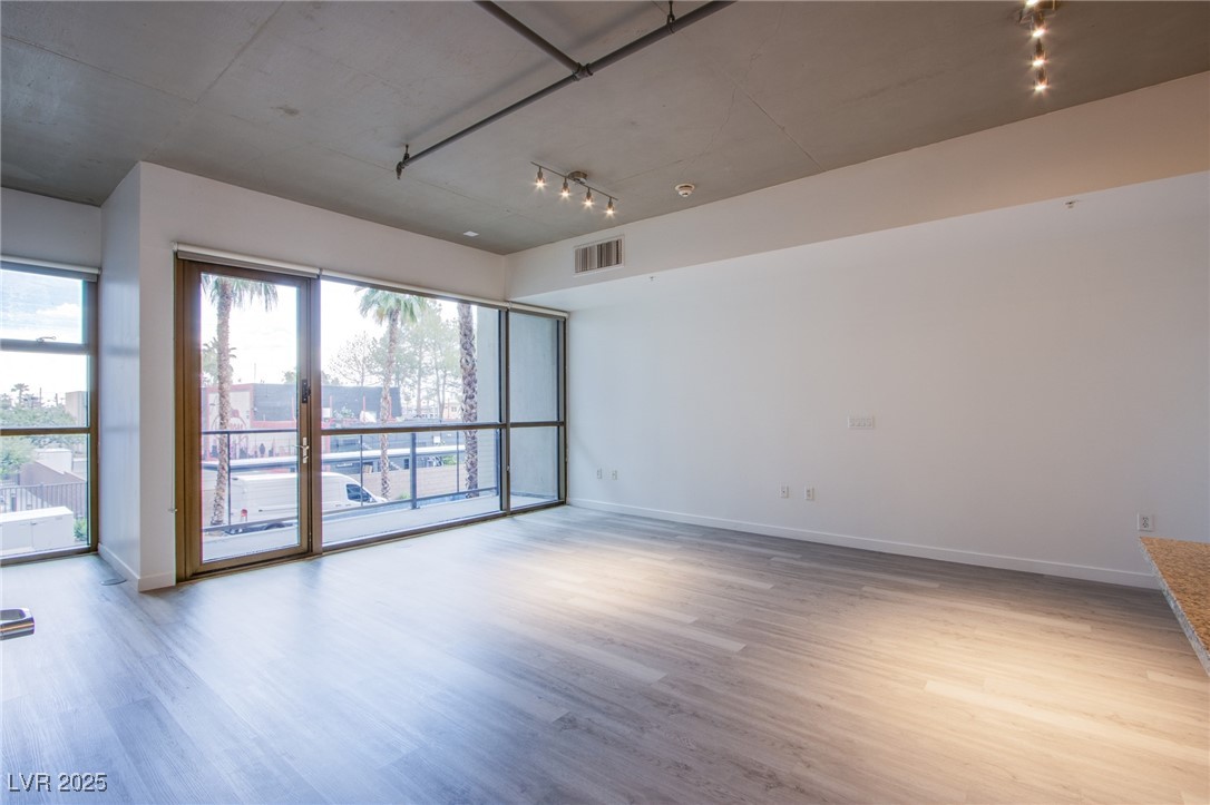 353 East Bonneville Avenue 251
