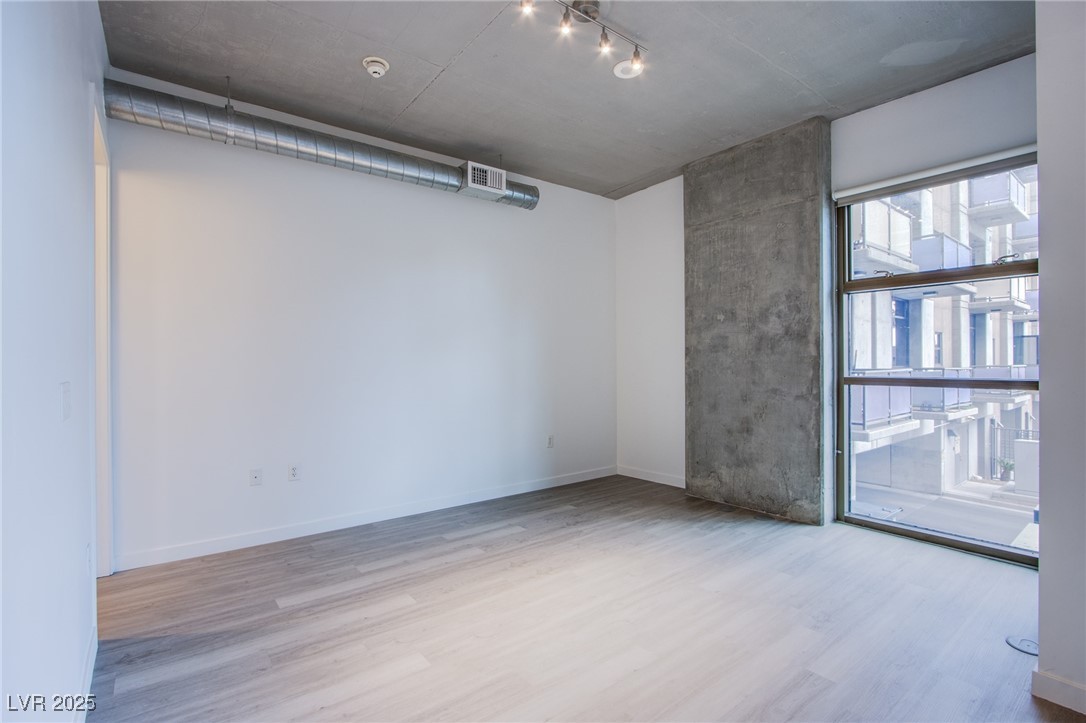 353 East Bonneville Avenue 251