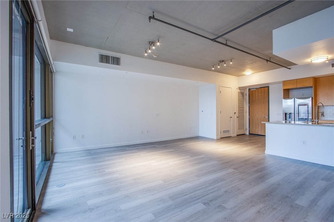 353 East Bonneville Avenue 251