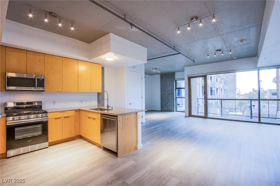353 East Bonneville Avenue 251