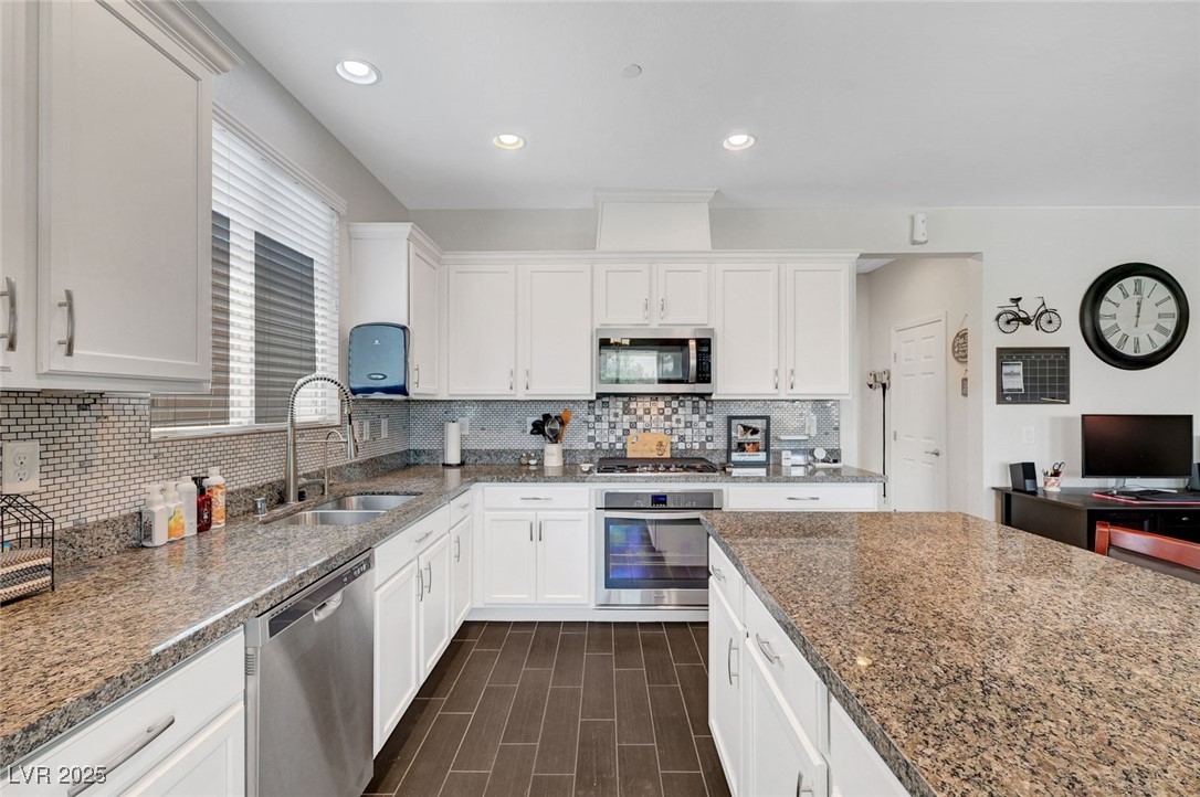 1120 Via Della Curia