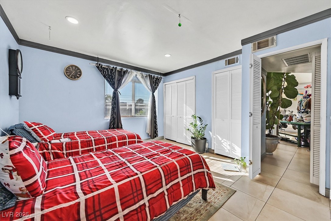 4186 Silver Dollar Avenue 8