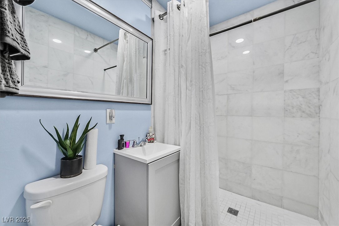 4186 Silver Dollar Avenue 8