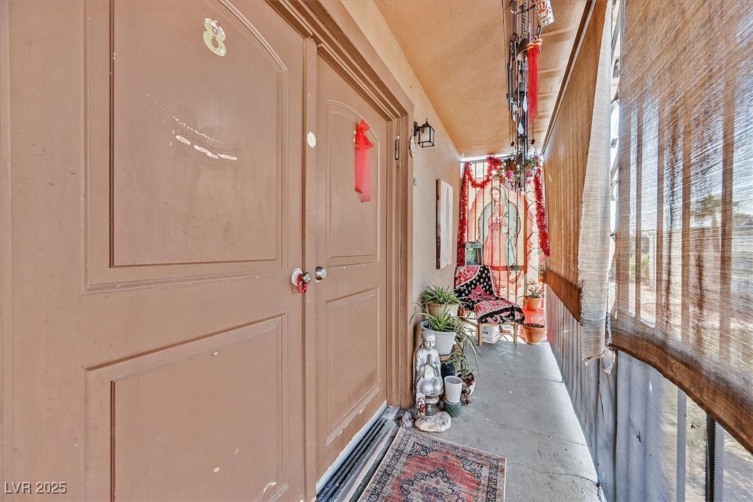 4186 Silver Dollar Avenue 8