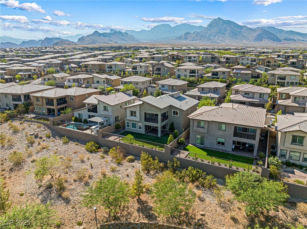 12415 Notch Trail Avenue