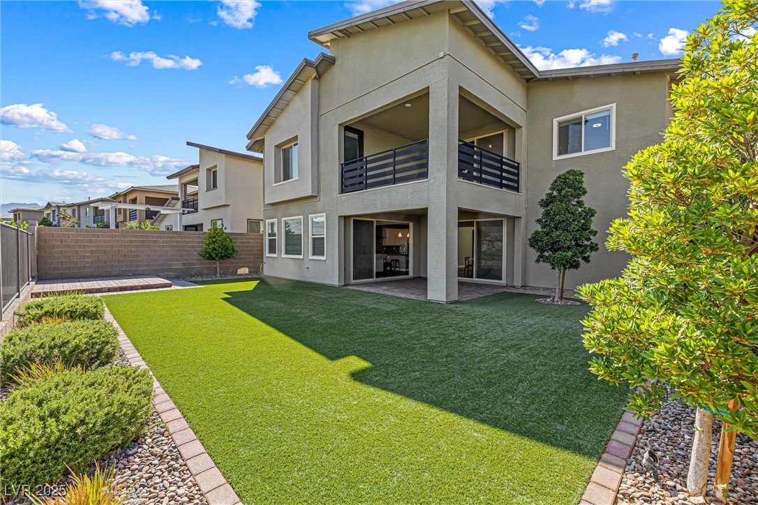 12415 Notch Trail Avenue