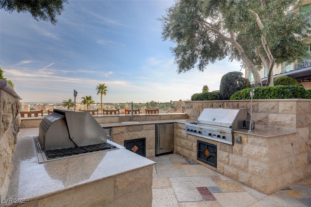 9101 Alta Drive 1406