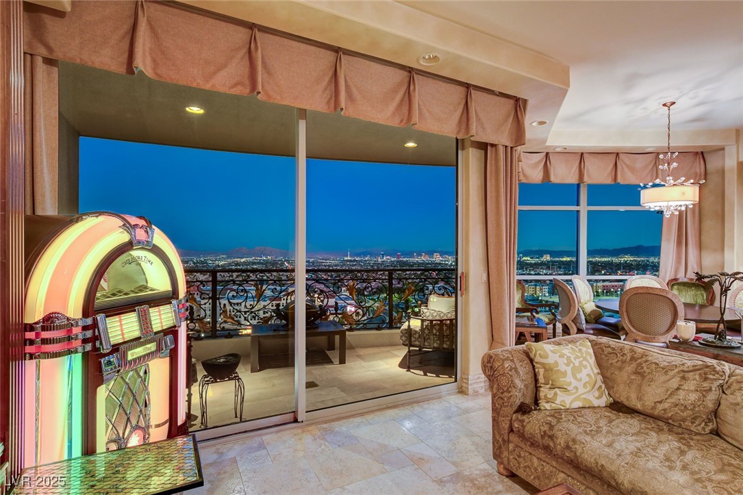 9101 Alta Drive 1406