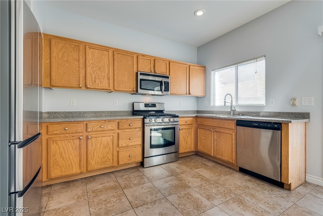 7463 Grizzly Giant Street