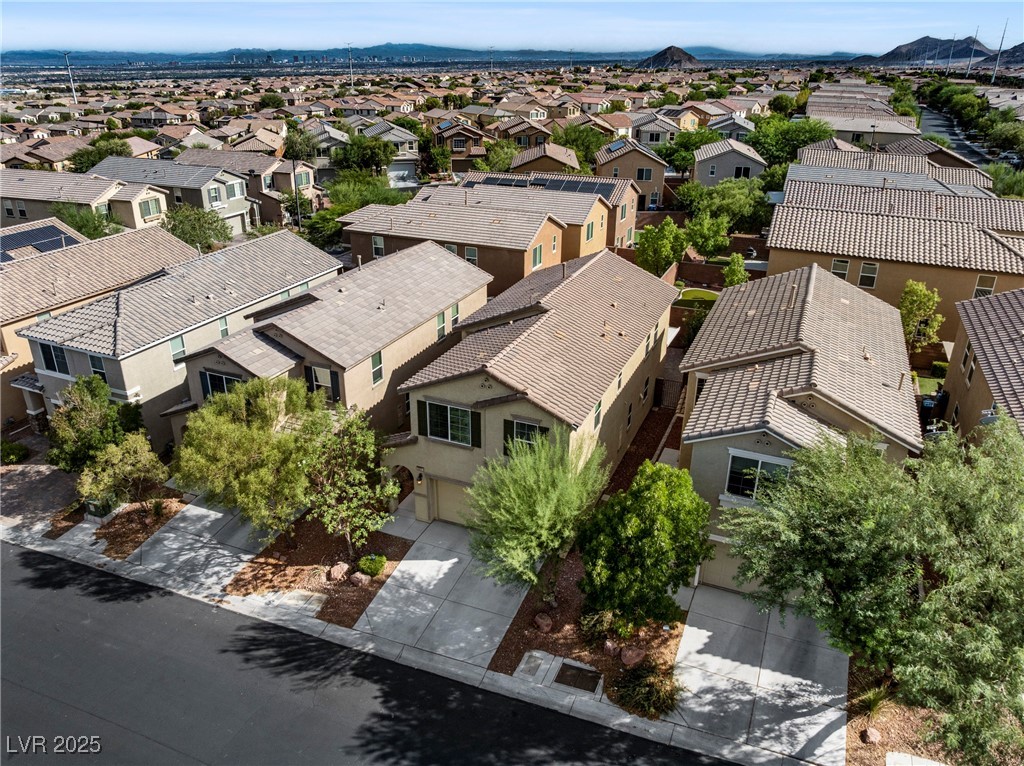 10841 Hunters Green Avenue