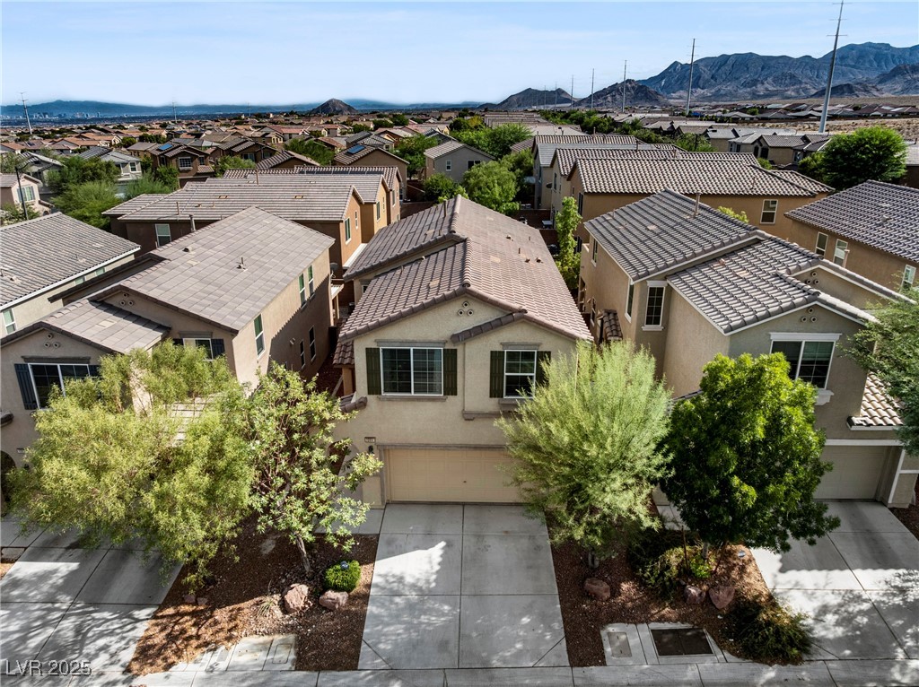 10841 Hunters Green Avenue