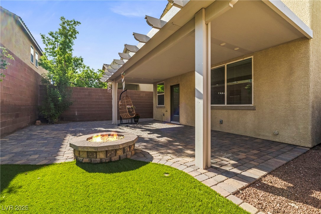 10841 Hunters Green Avenue