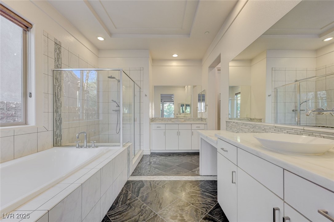 6 Lago Turchino Court