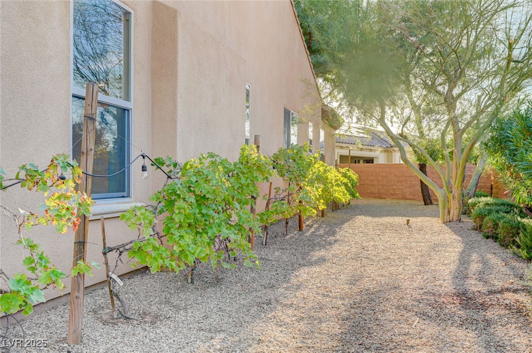 6 Lago Turchino Court