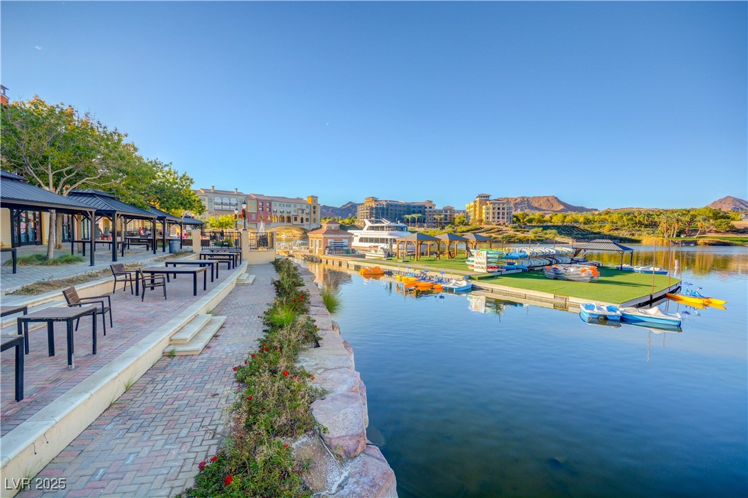 6 Lago Turchino Court