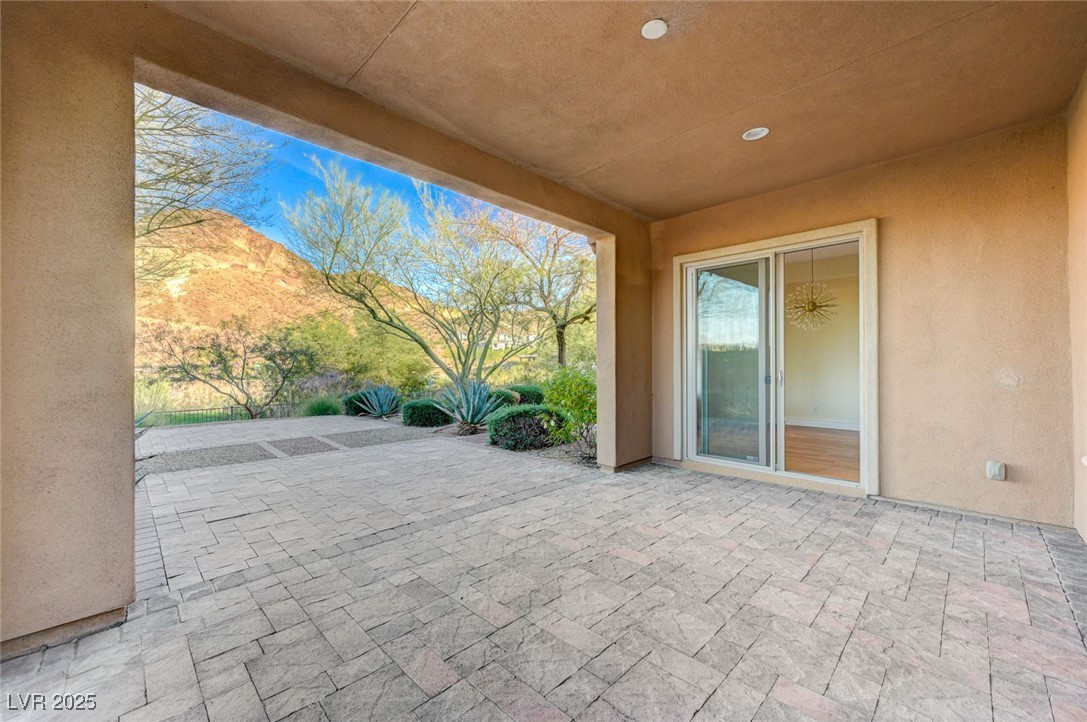 6 Lago Turchino Court