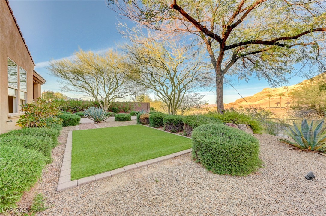 6 Lago Turchino Court