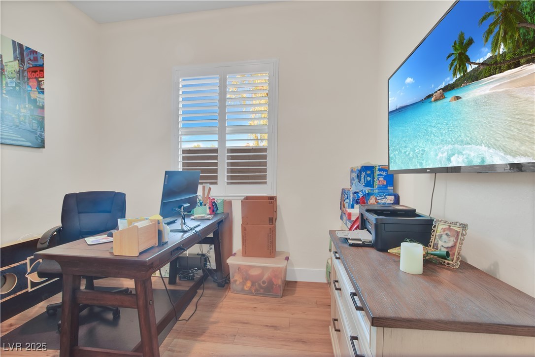 677 LOOK LIVELY Court