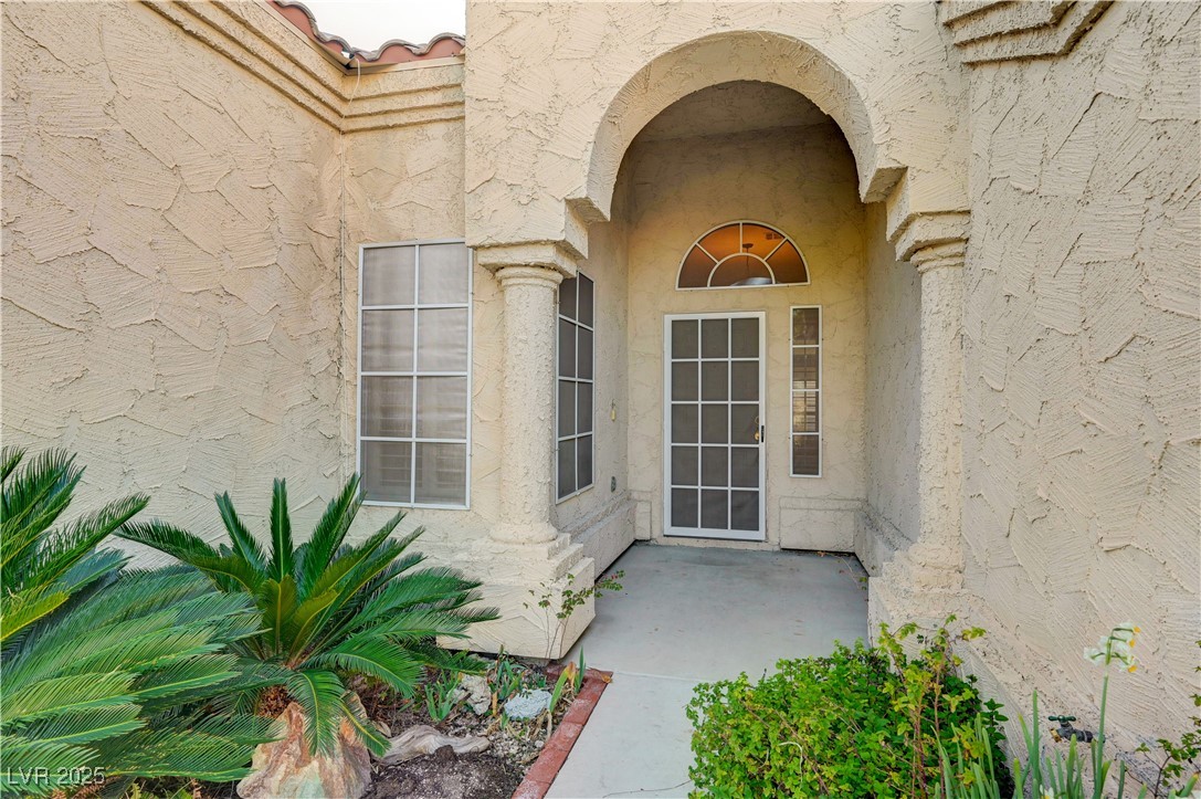 3205 Sterlingshire Drive