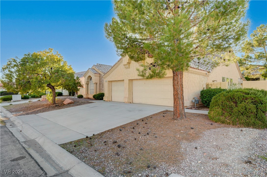 3205 Sterlingshire Drive