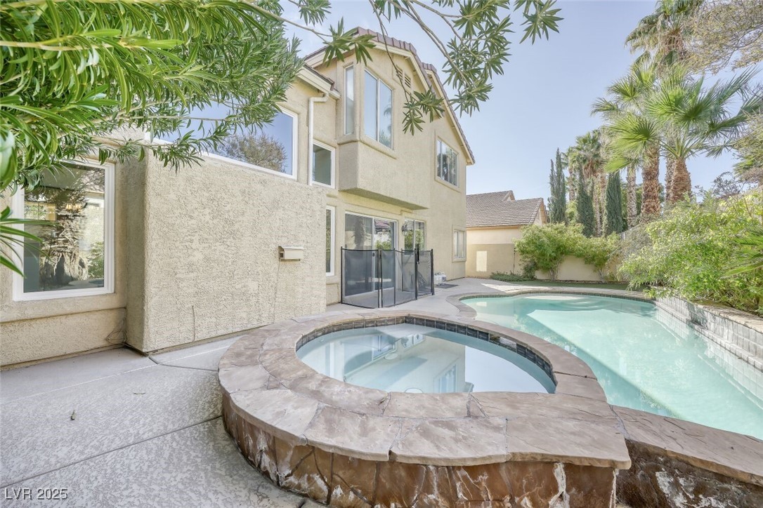 2412 La Sierra Street