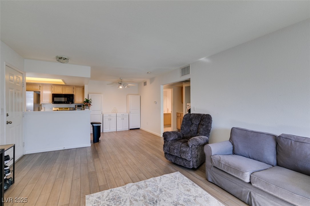 1901 Villa Palms Court 103