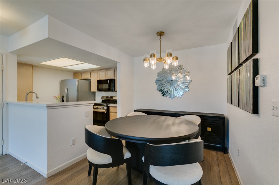 1901 Villa Palms Court 103